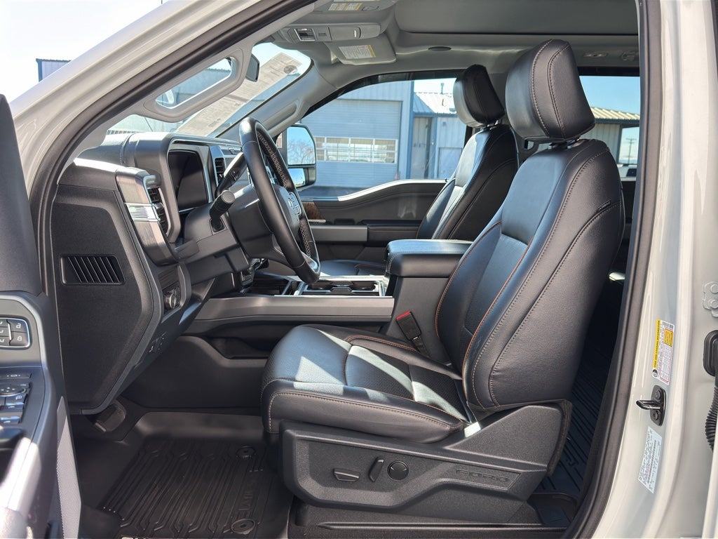 2025 Ford F-350 LARIAT