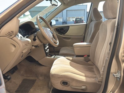 2005 Chevrolet Classic Base