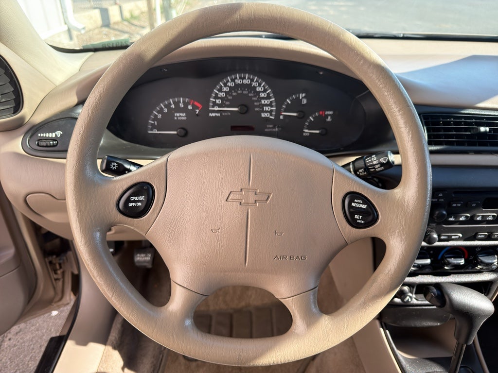 2005 Chevrolet Classic Base