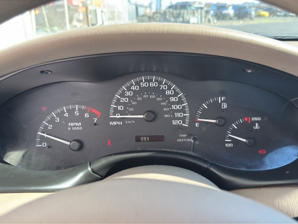 2005 Chevrolet Classic Base