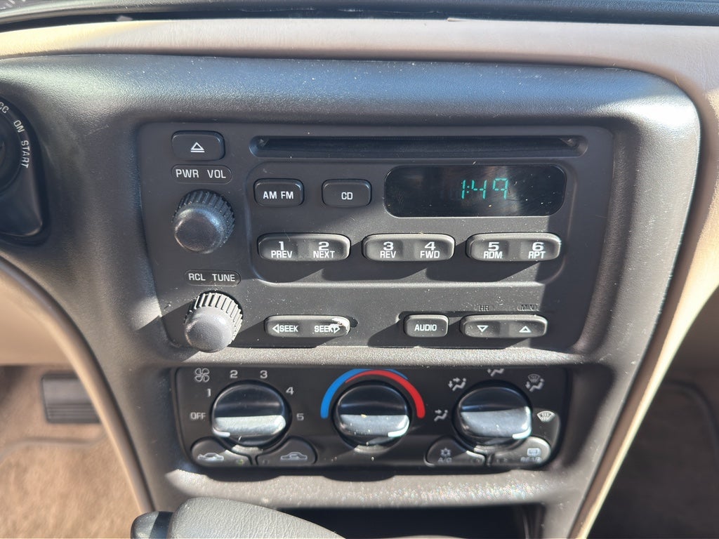 2005 Chevrolet Classic Base