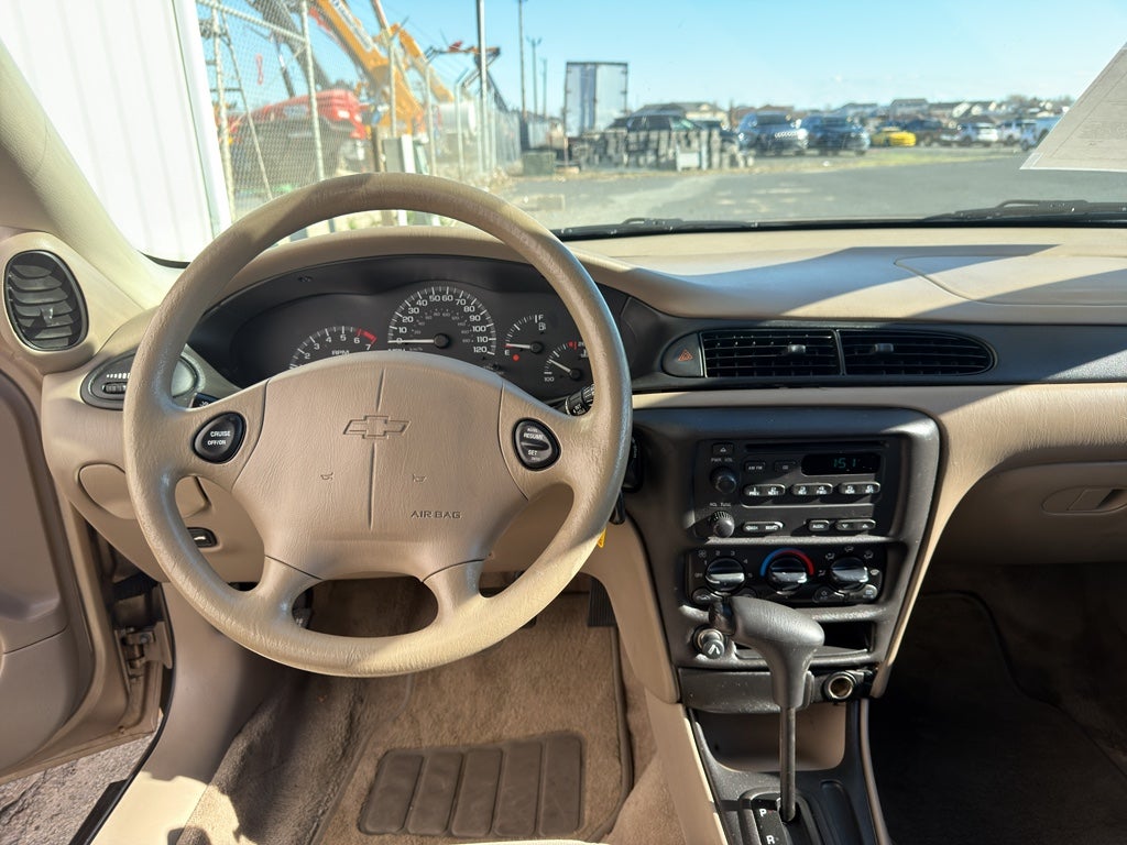 2005 Chevrolet Classic Base