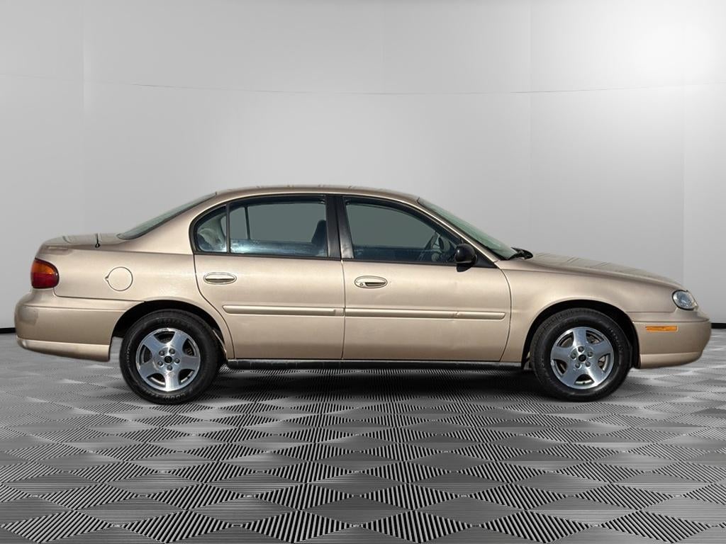 2005 Chevrolet Classic Base