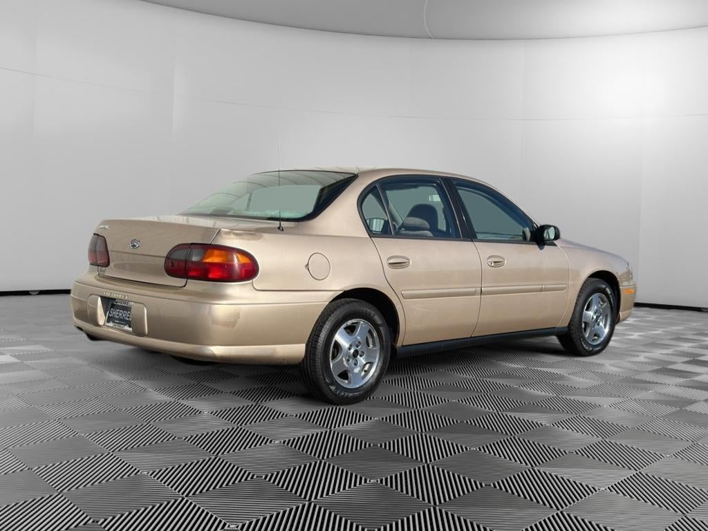 2005 Chevrolet Classic Base