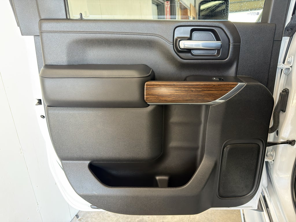 2023 Chevrolet Silverado High Country