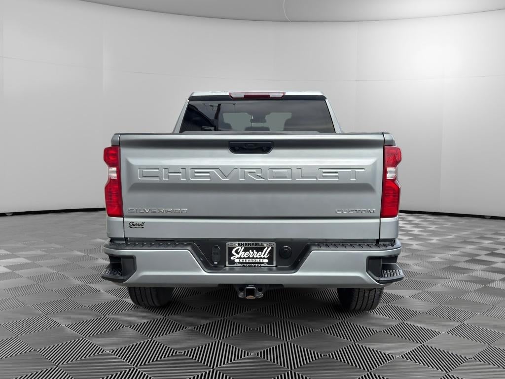 2023 Chevrolet Silverado Custom
