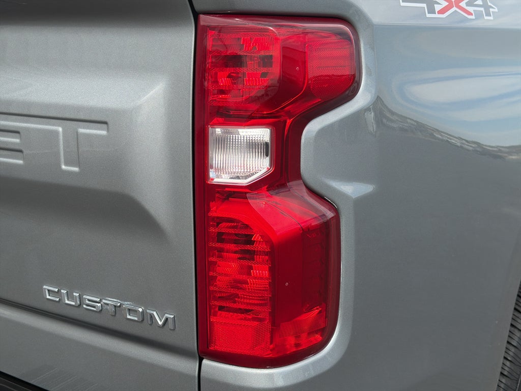 2023 Chevrolet Silverado Custom