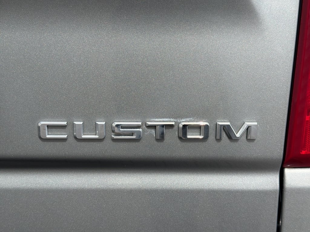 2023 Chevrolet Silverado Custom