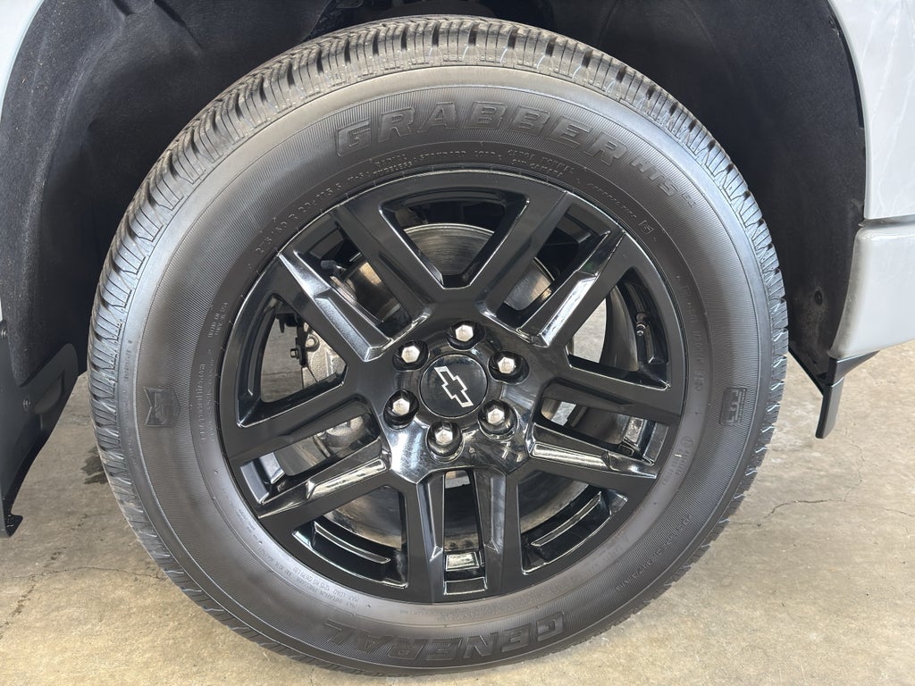 2025 Chevrolet Silverado Custom