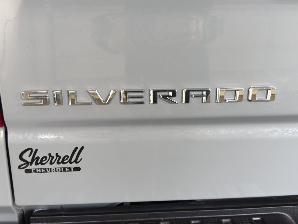 2025 Chevrolet Silverado Custom