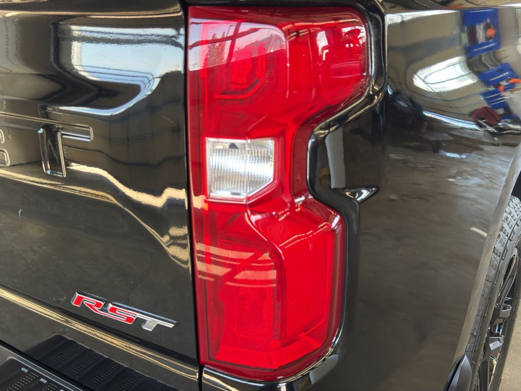 2023 Chevrolet Silverado RST