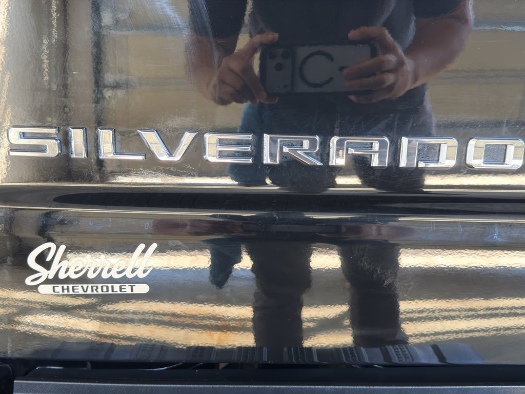 2023 Chevrolet Silverado RST