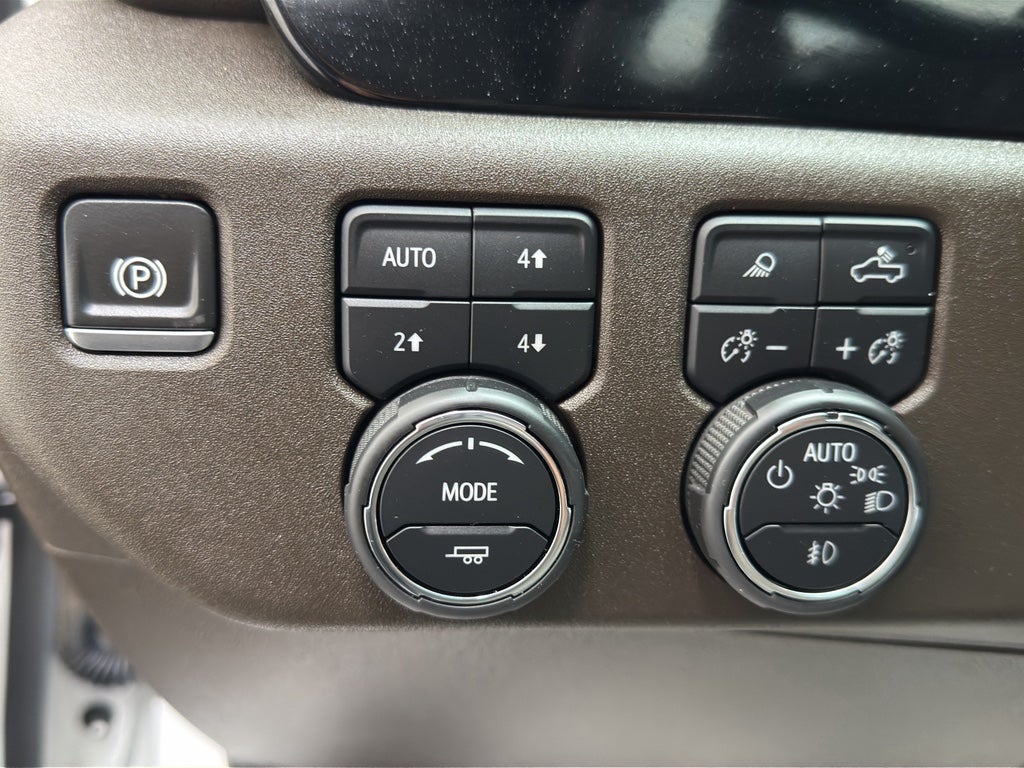 2024 Chevrolet Silverado LTZ