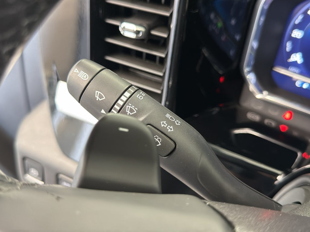 2025 Chevrolet Silverado LT