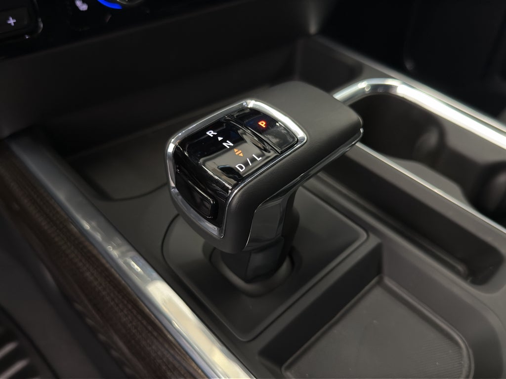 2025 Chevrolet Silverado LT