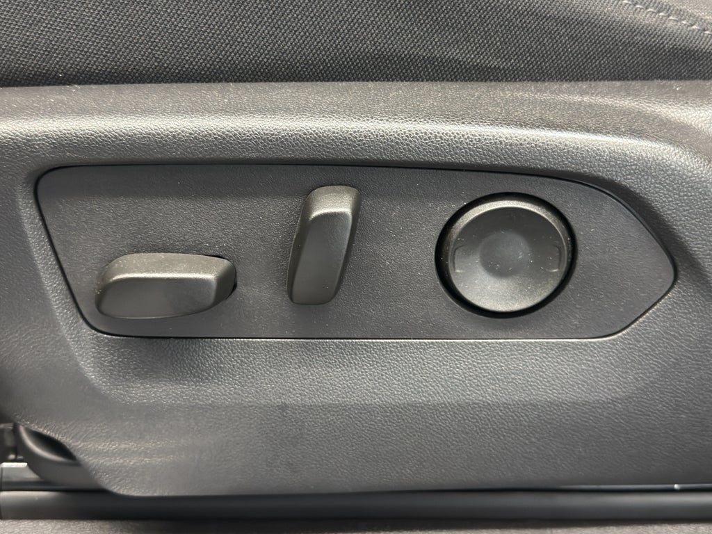 2025 Chevrolet Silverado LT