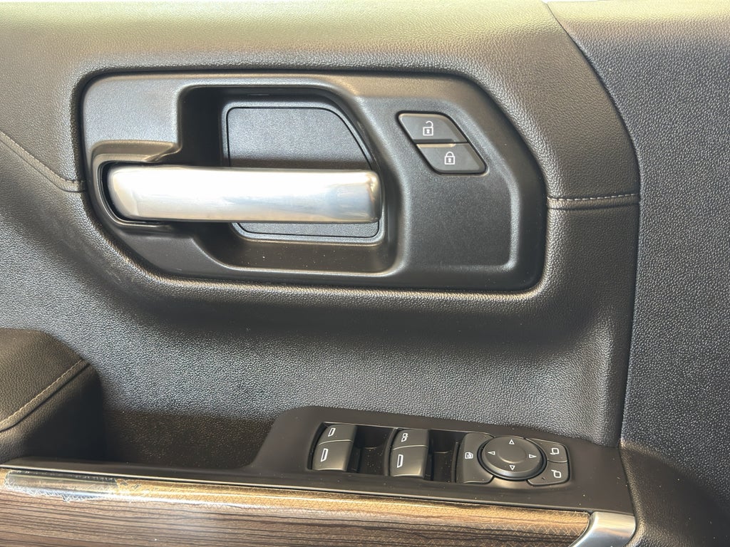 2021 Chevrolet Silverado RST
