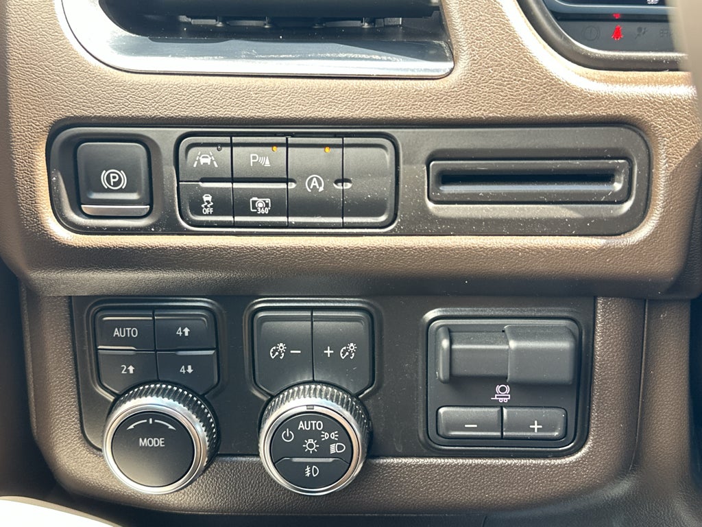 2024 GMC Yukon SLT