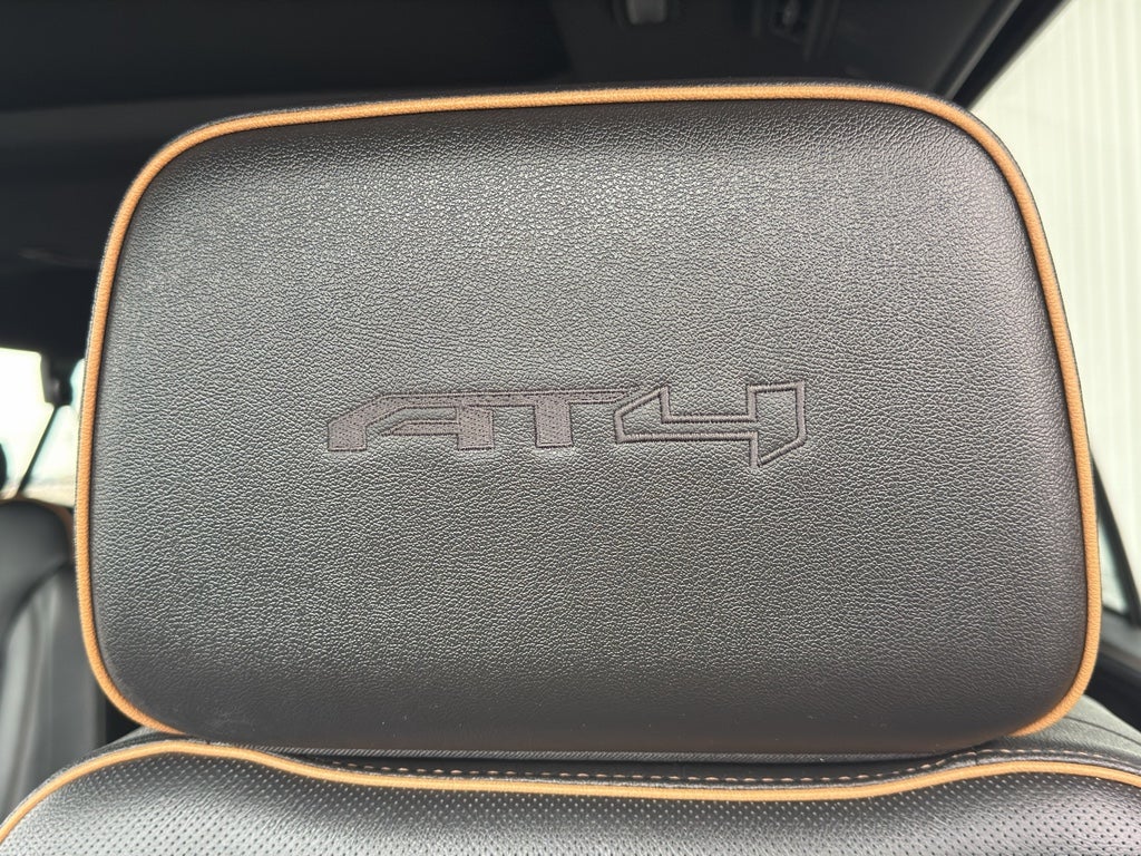 2023 GMC Yukon XL AT4