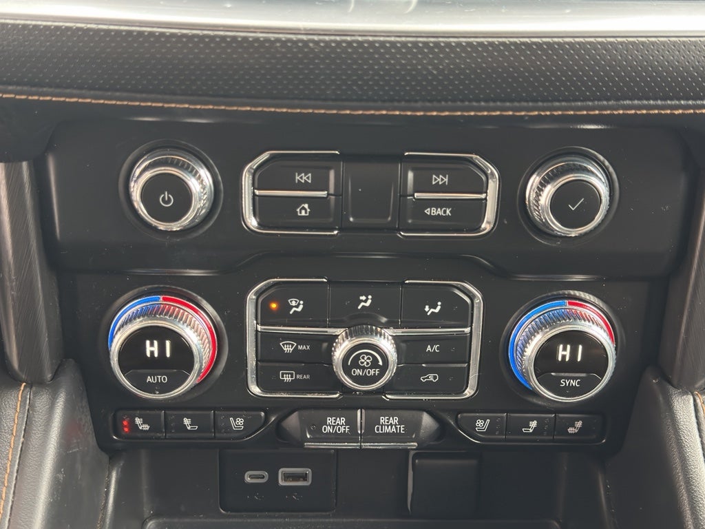 2023 GMC Yukon XL AT4