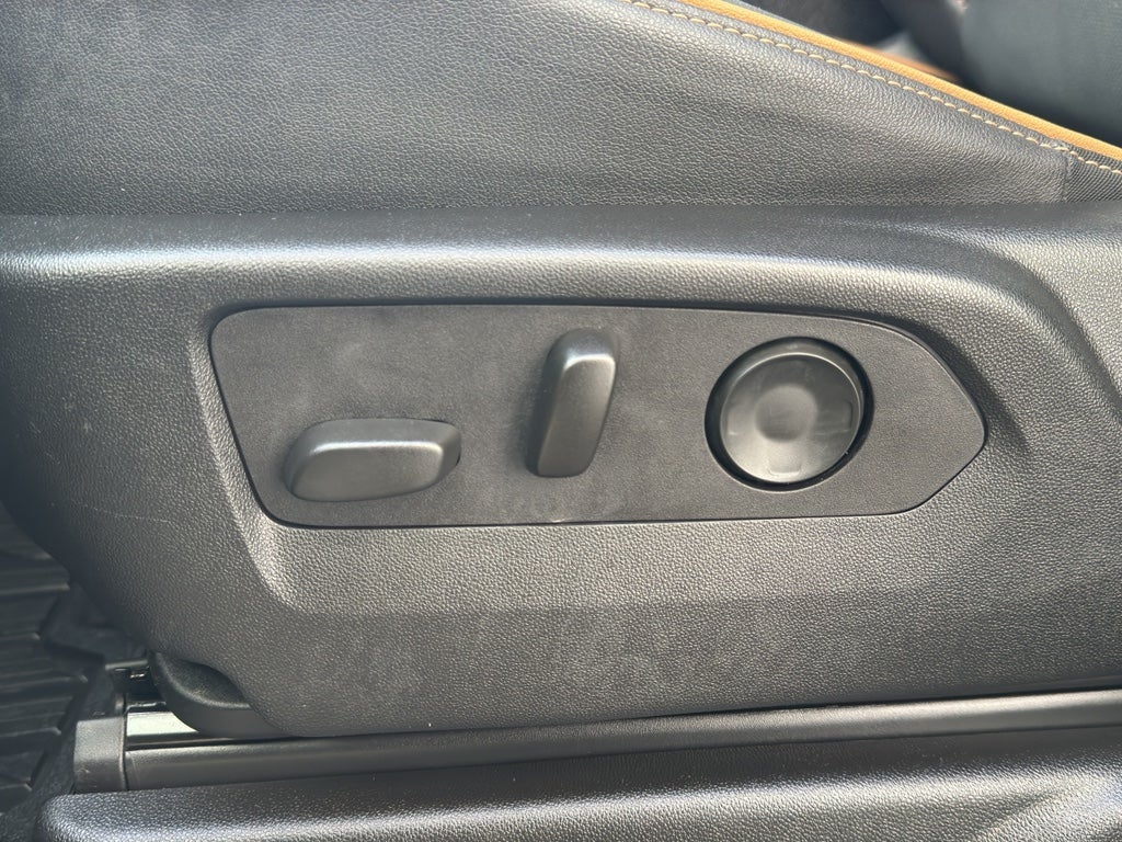 2024 GMC Yukon XL AT4