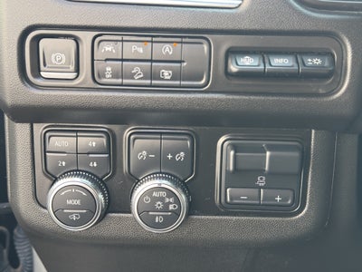 2024 GMC Yukon XL AT4