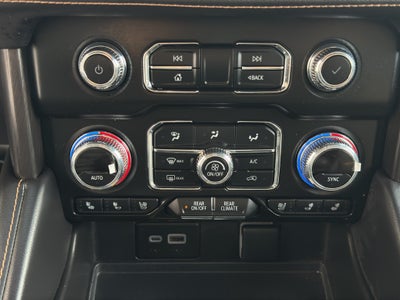 2024 GMC Yukon XL AT4