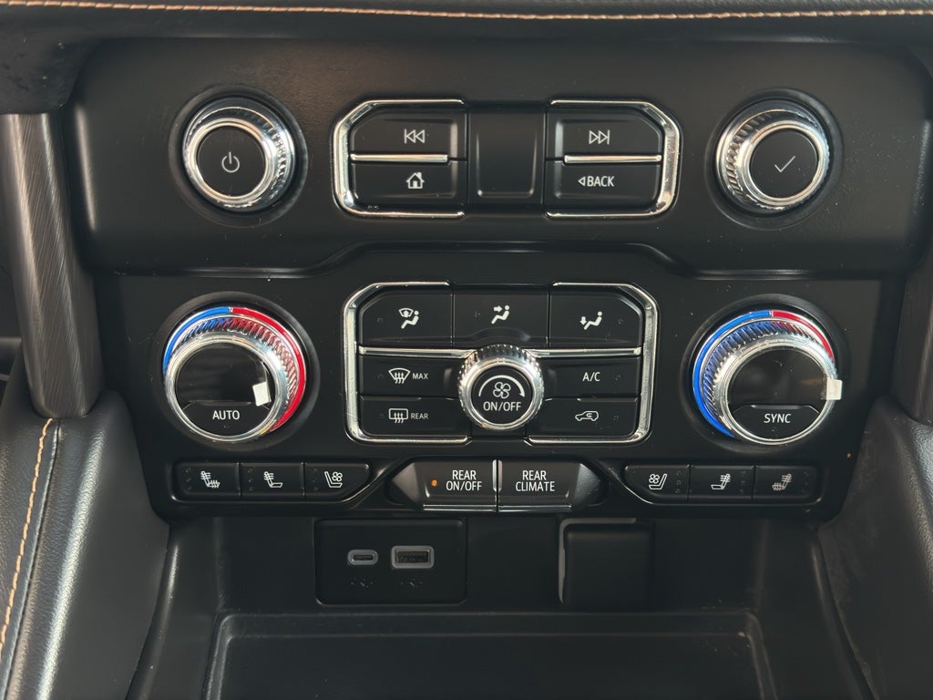 2024 GMC Yukon XL AT4