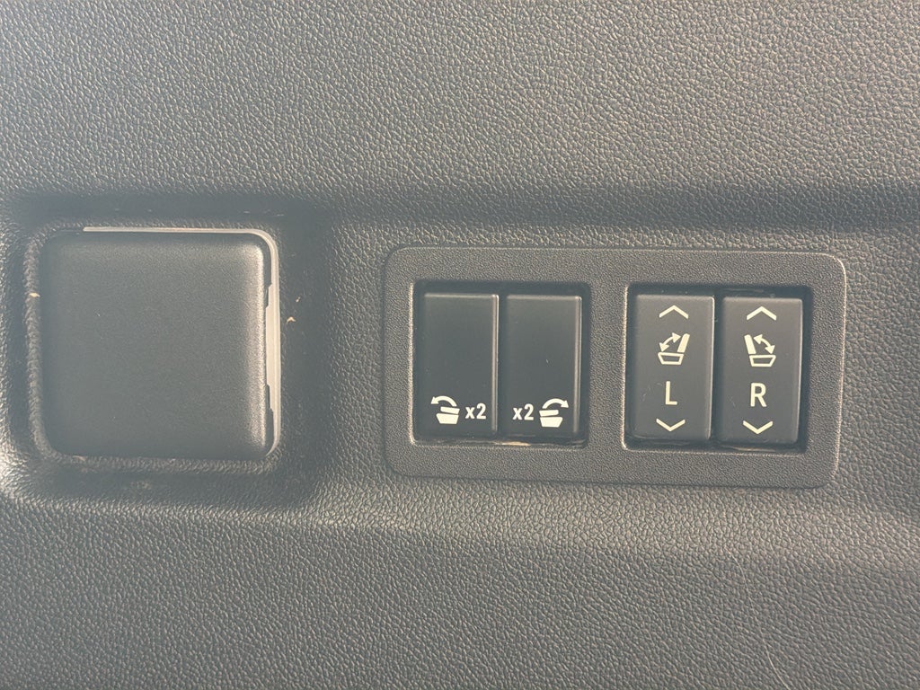 2024 GMC Yukon XL AT4