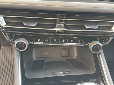 2025 Chevrolet Traverse AWD LT