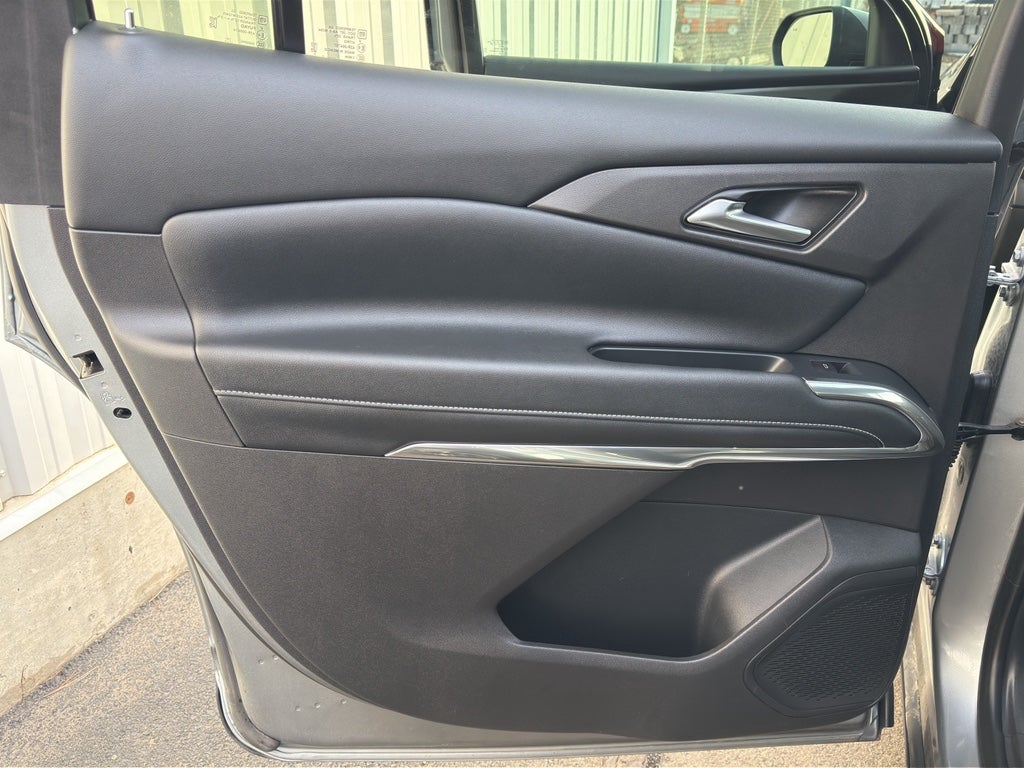 2025 Chevrolet Traverse AWD LT