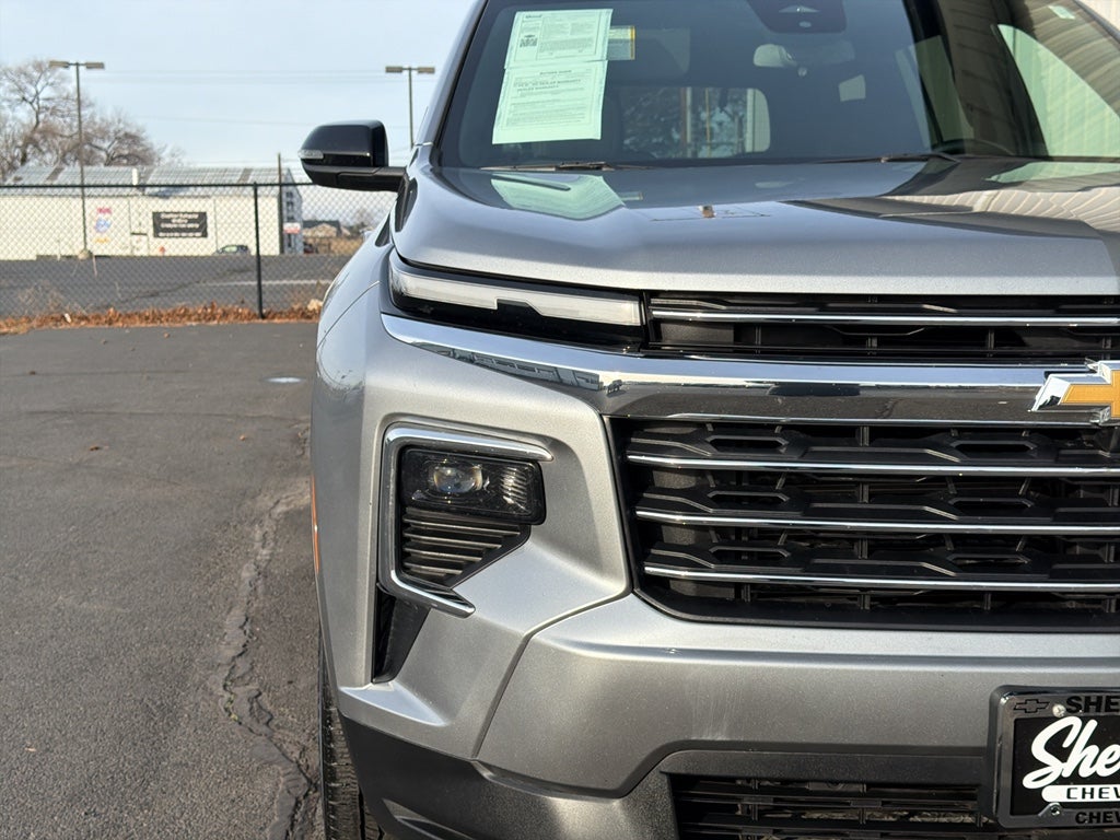 2025 Chevrolet Traverse AWD LT
