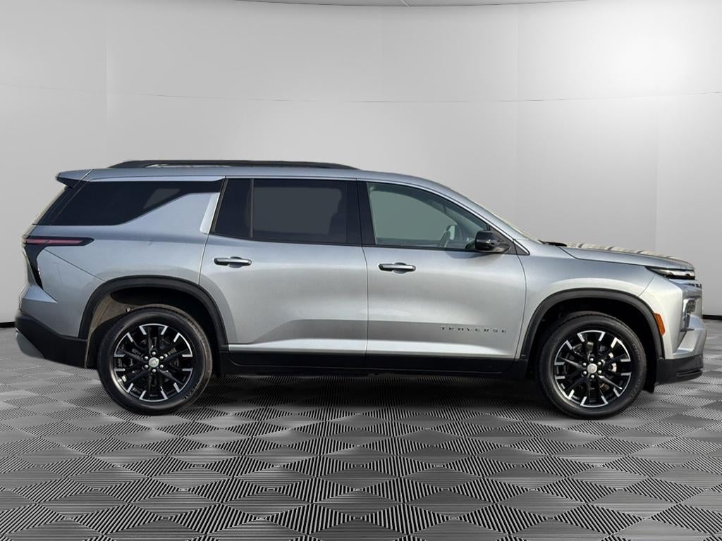 2025 Chevrolet Traverse AWD LT