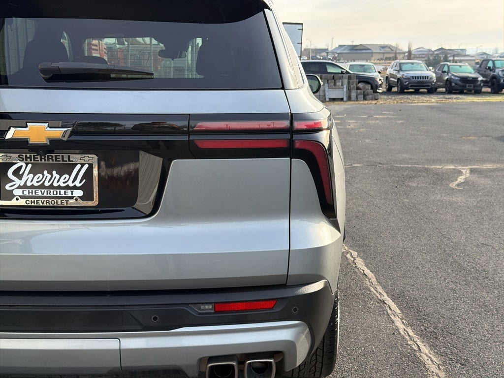 2025 Chevrolet Traverse AWD LT