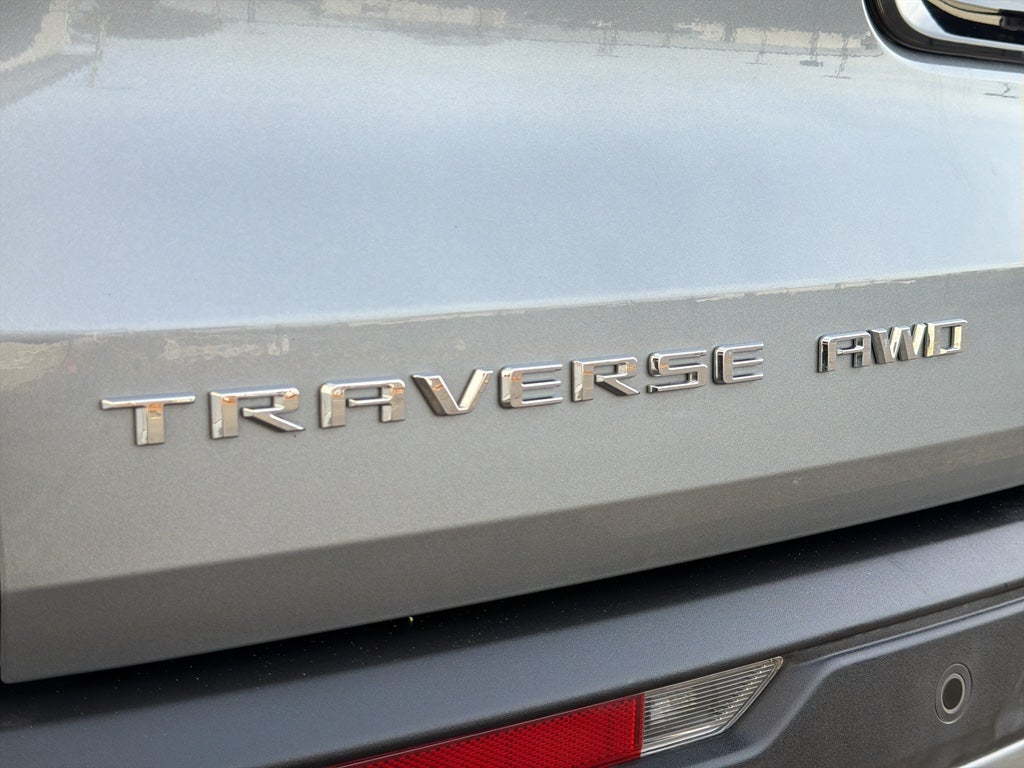 2025 Chevrolet Traverse AWD LT