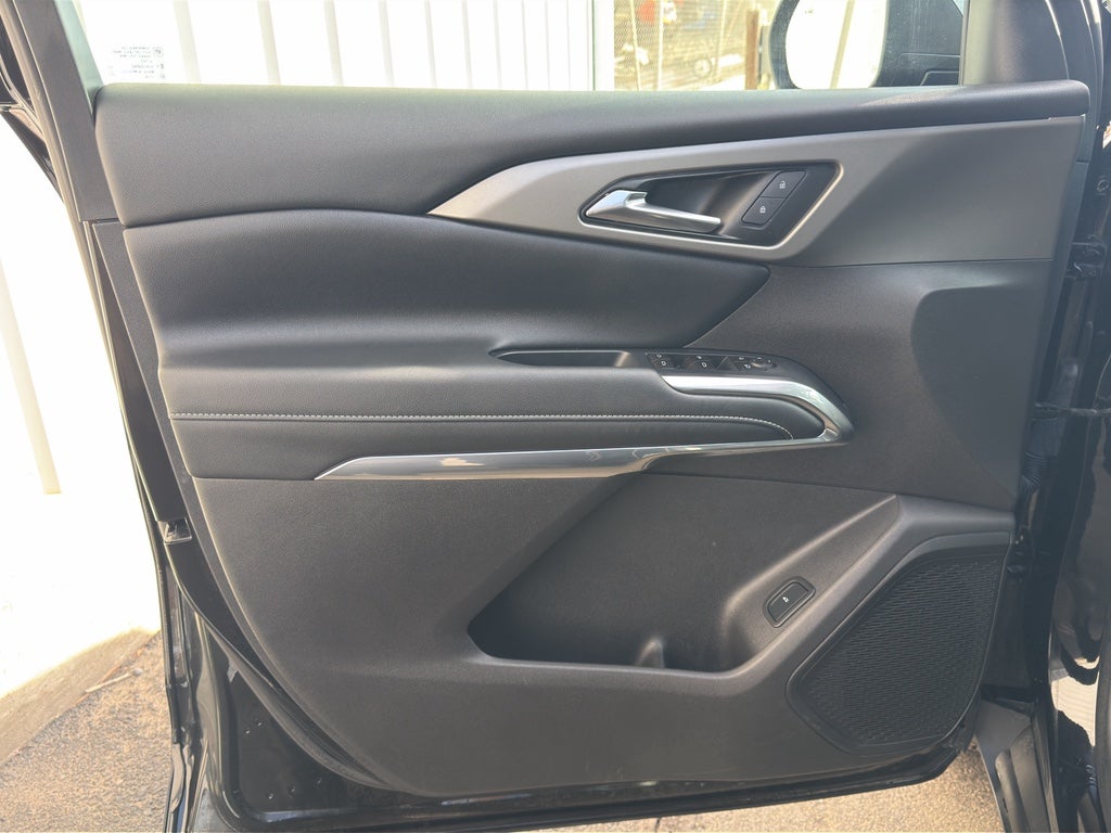 2025 Chevrolet Traverse AWD LT