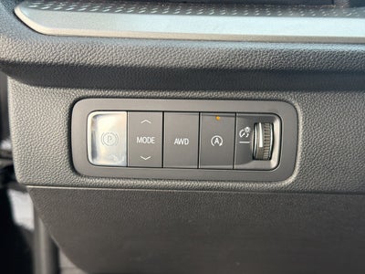 2025 Chevrolet Traverse AWD LT