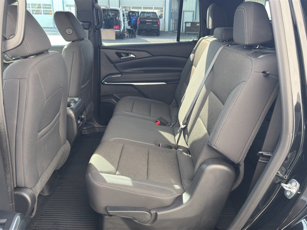 2025 Chevrolet Traverse AWD LT