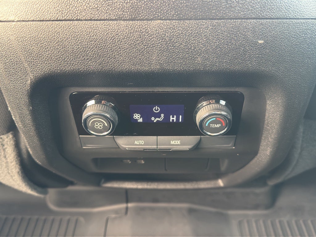 2025 Chevrolet Traverse AWD LT