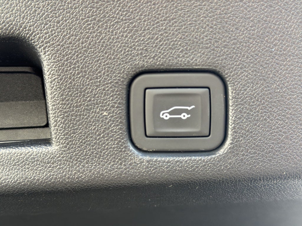 2025 Chevrolet Traverse AWD LT