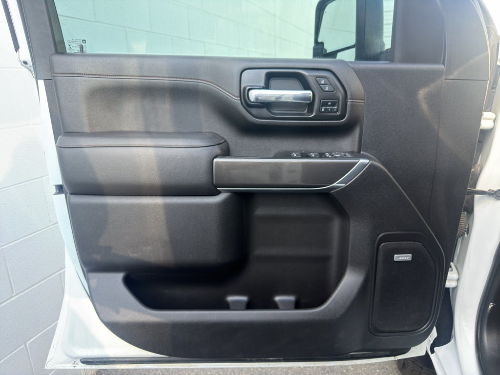 2023 GMC Sierra AT4