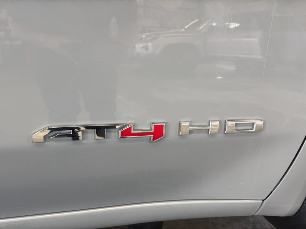 2024 GMC Sierra AT4