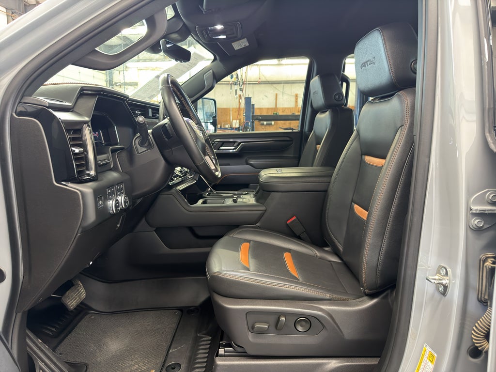 2024 GMC Sierra AT4