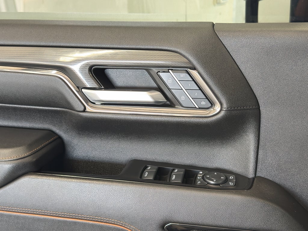 2024 GMC Sierra AT4
