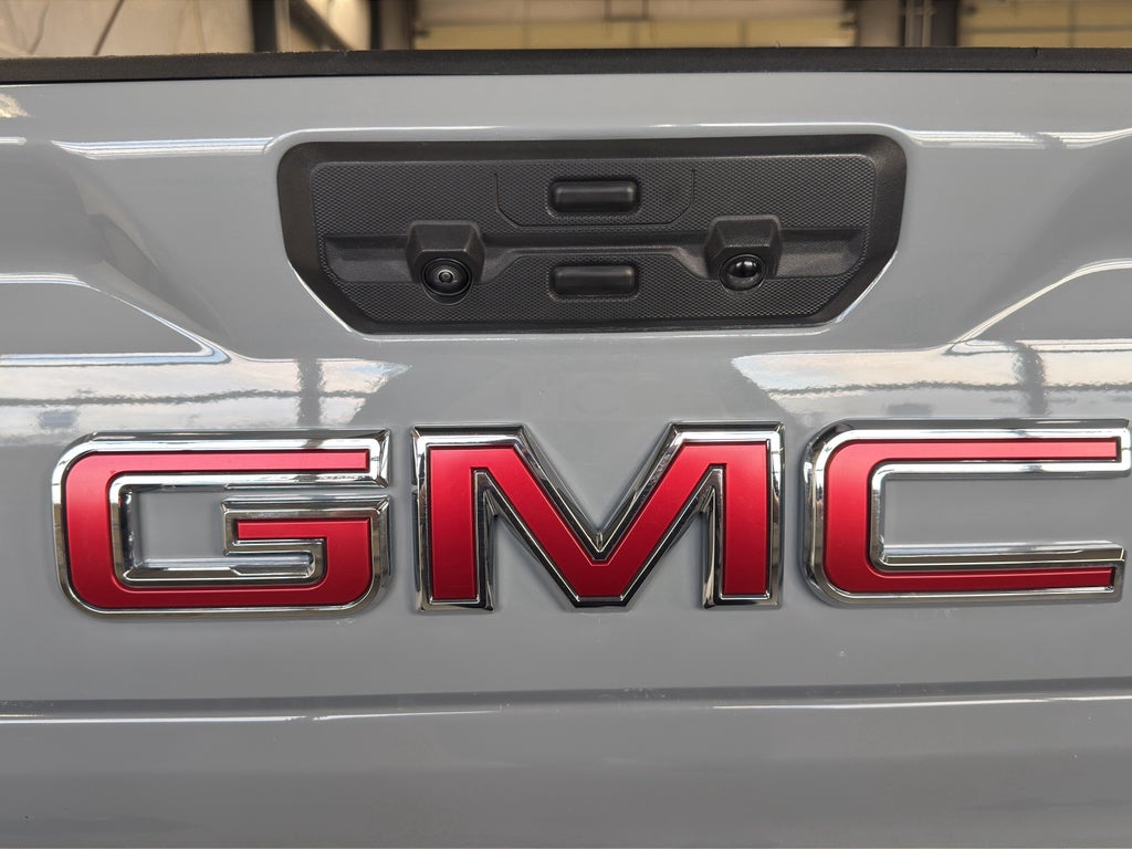 2024 GMC Sierra AT4