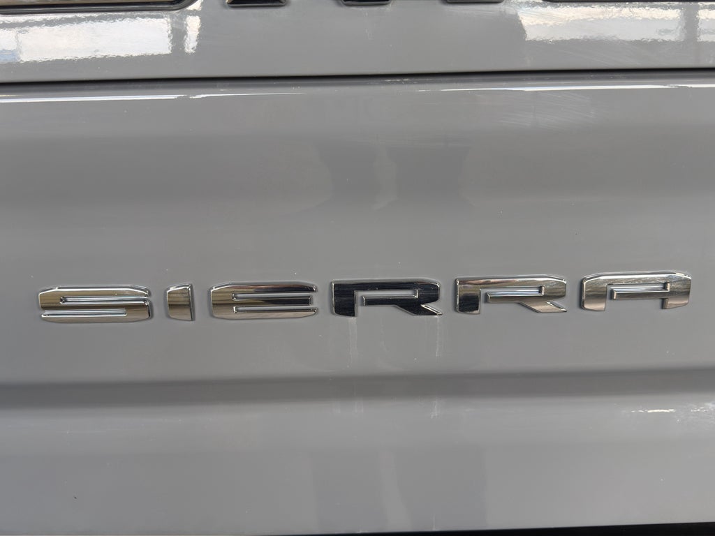 2024 GMC Sierra AT4