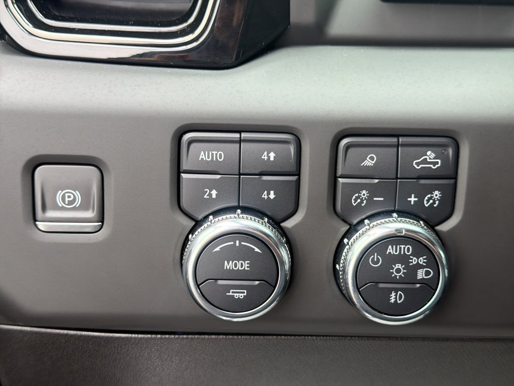 2024 GMC Sierra AT4