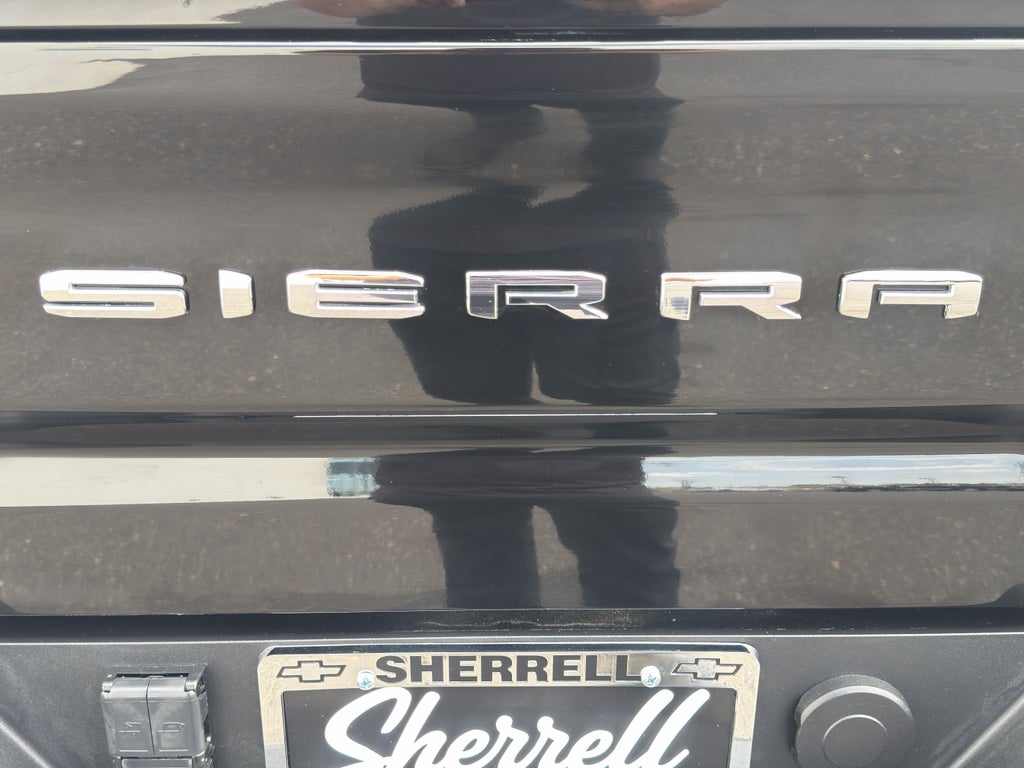 2024 GMC Sierra AT4