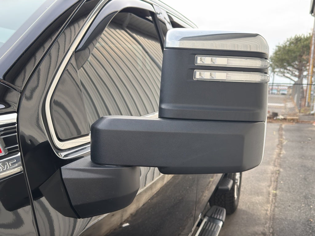 2023 GMC Sierra Denali