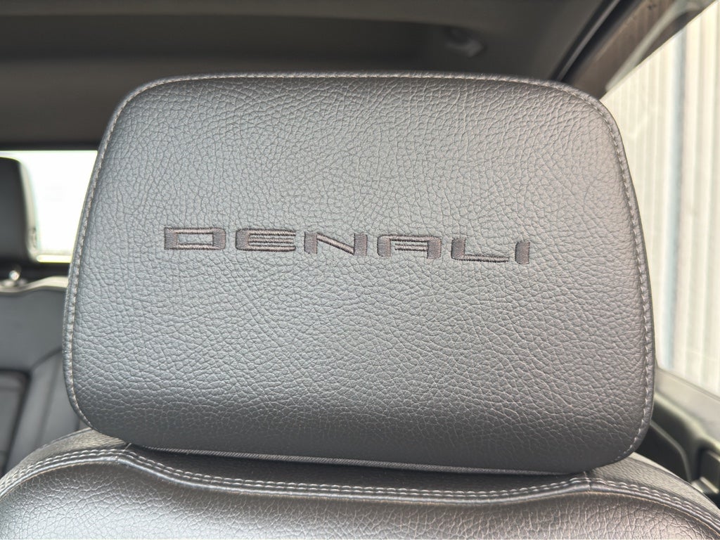 2023 GMC Sierra Denali